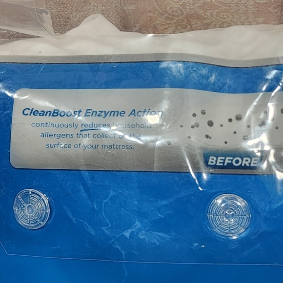 Allerease Clean Boost Cool Touch Queen Fitted Mattress Protector Waterproof - Picture 7 of 8